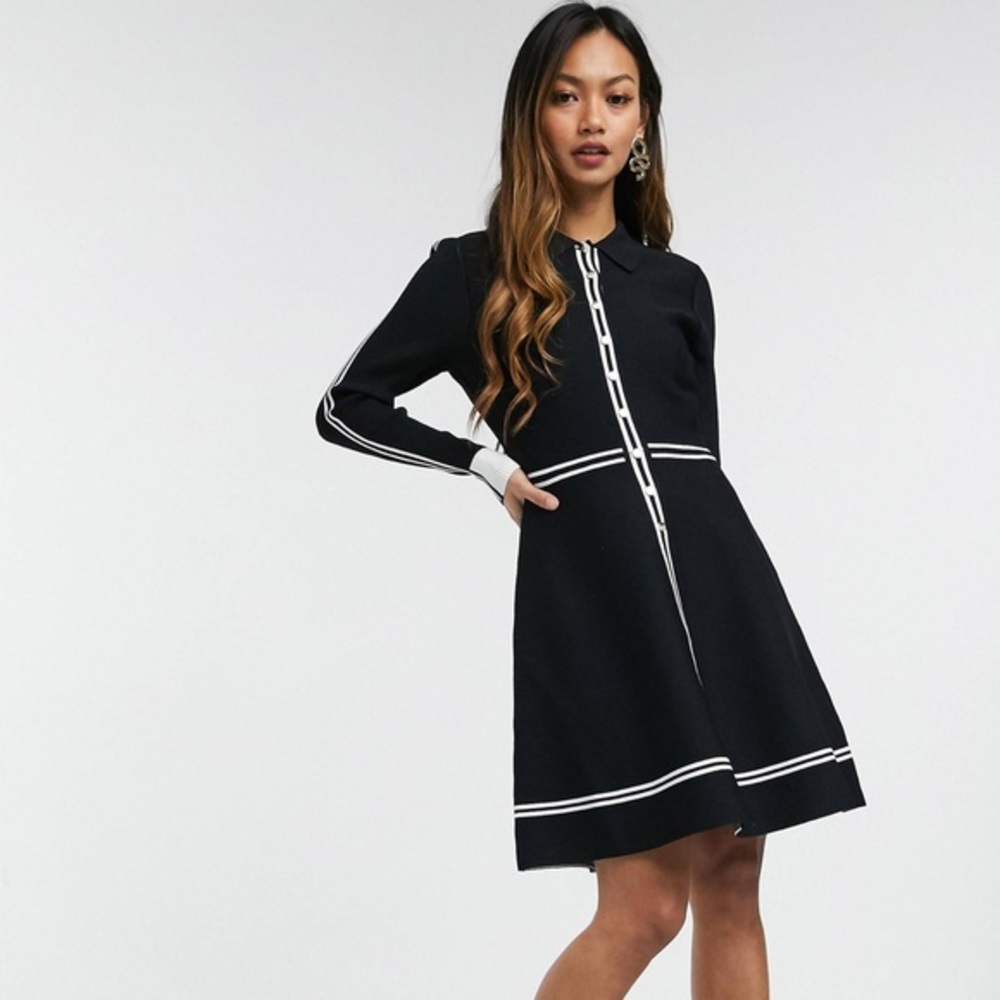 Ted Baker Sofiyya shirt style knit mini skater dress. This is a Ted Baker Size 0
